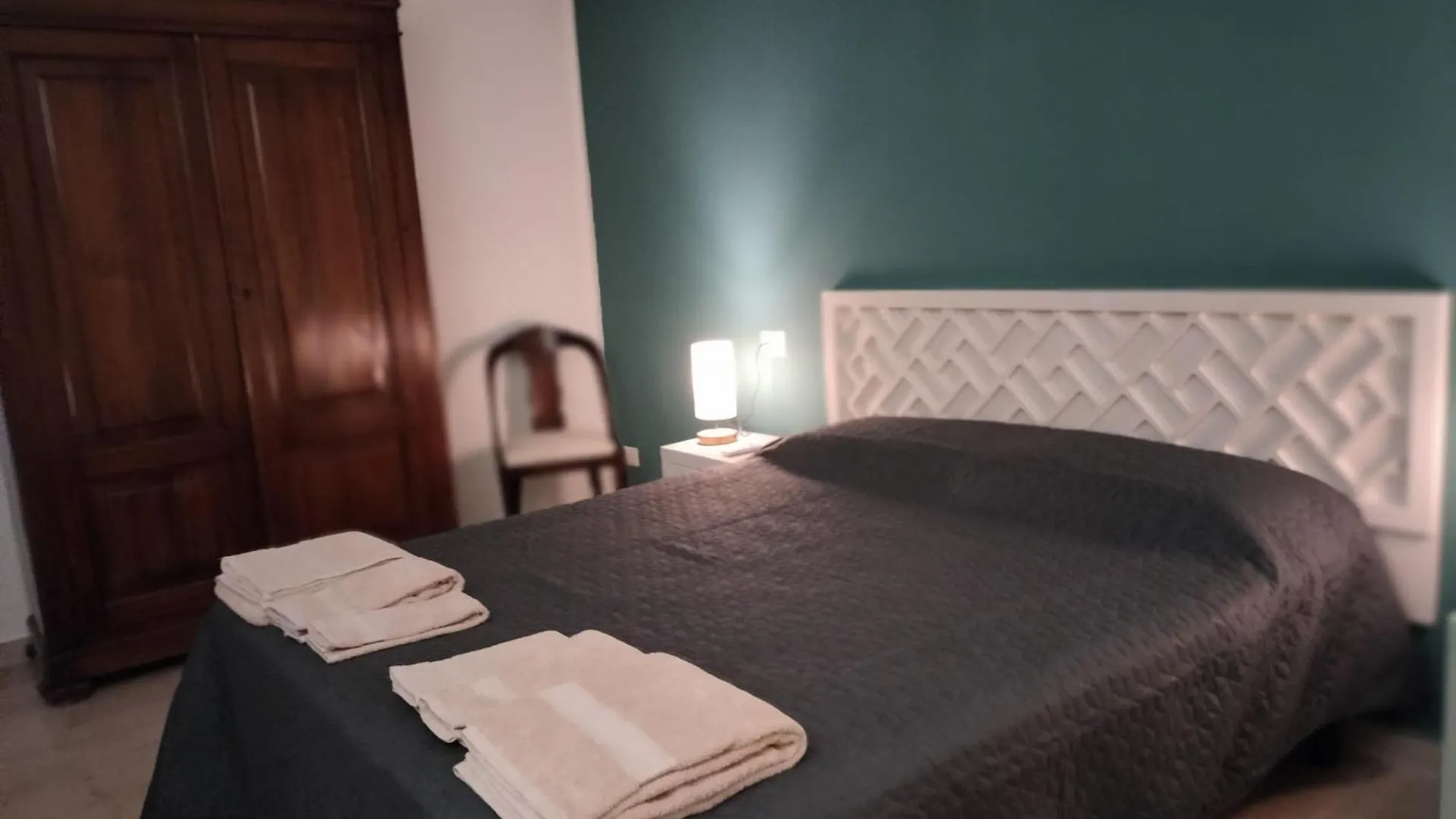 D&P Suites 1 Salemi 0*,  Italien