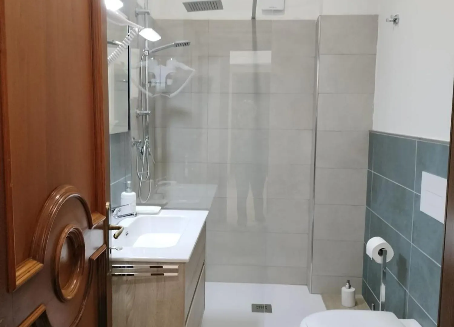 D&P Suites 1 Salemi